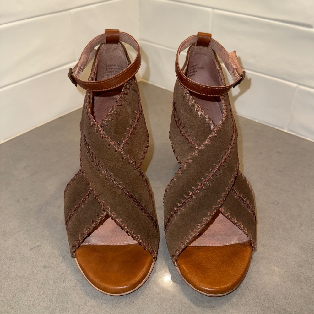 Seychelles Party Up Suede Ankle Straps Block Heels, 8.5